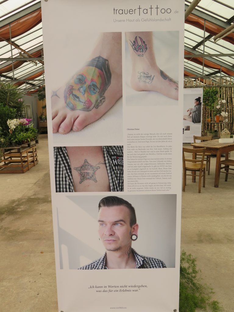 Photo Ausstellung Trauertattoo Christl. Hospizverein Morbach Ambulantes Hospiz Gärtnerei Berg