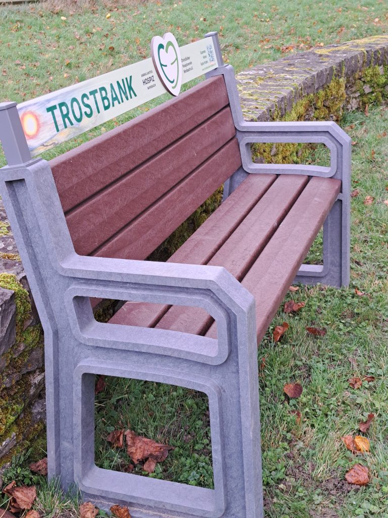 Die Trostbank des Christl. Hospizverein Morbach an der Walholzkirche